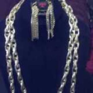 Necklace and earrings set